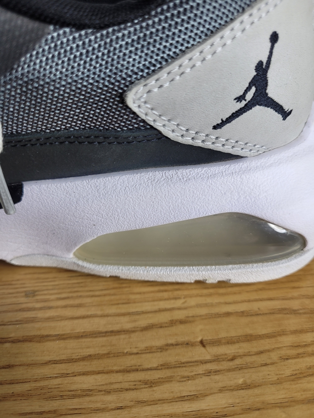 Jordan Air 200E 'Black University